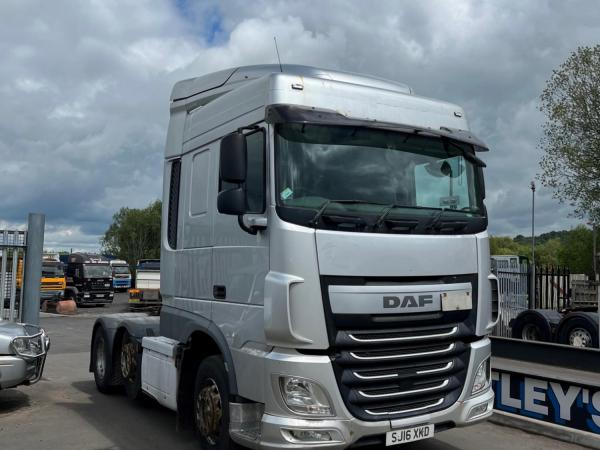 DAF XF460